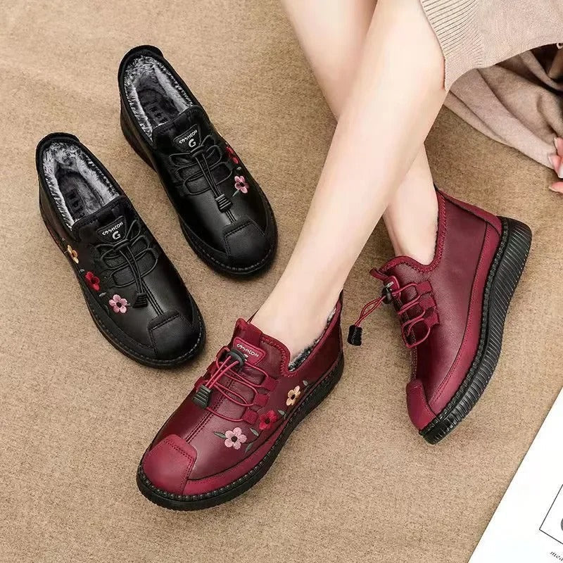 Inés™ | Pantofole in Pelle Foderate con Lacci Elastici