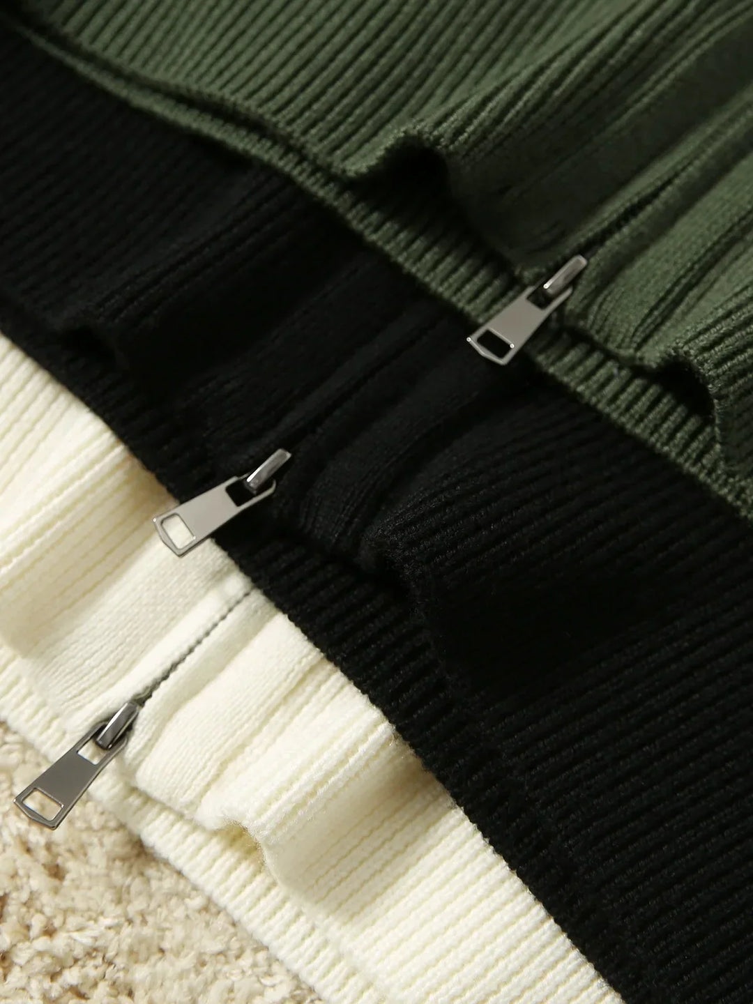 Noemi | Cardigan con Zip e Collo Alto