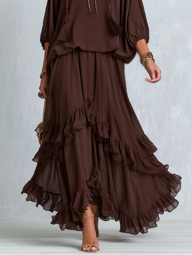 Manuela | Top in Chiffon Marrone con Frange e Scollo a V Abbinato a Gonna a Strati con Volant