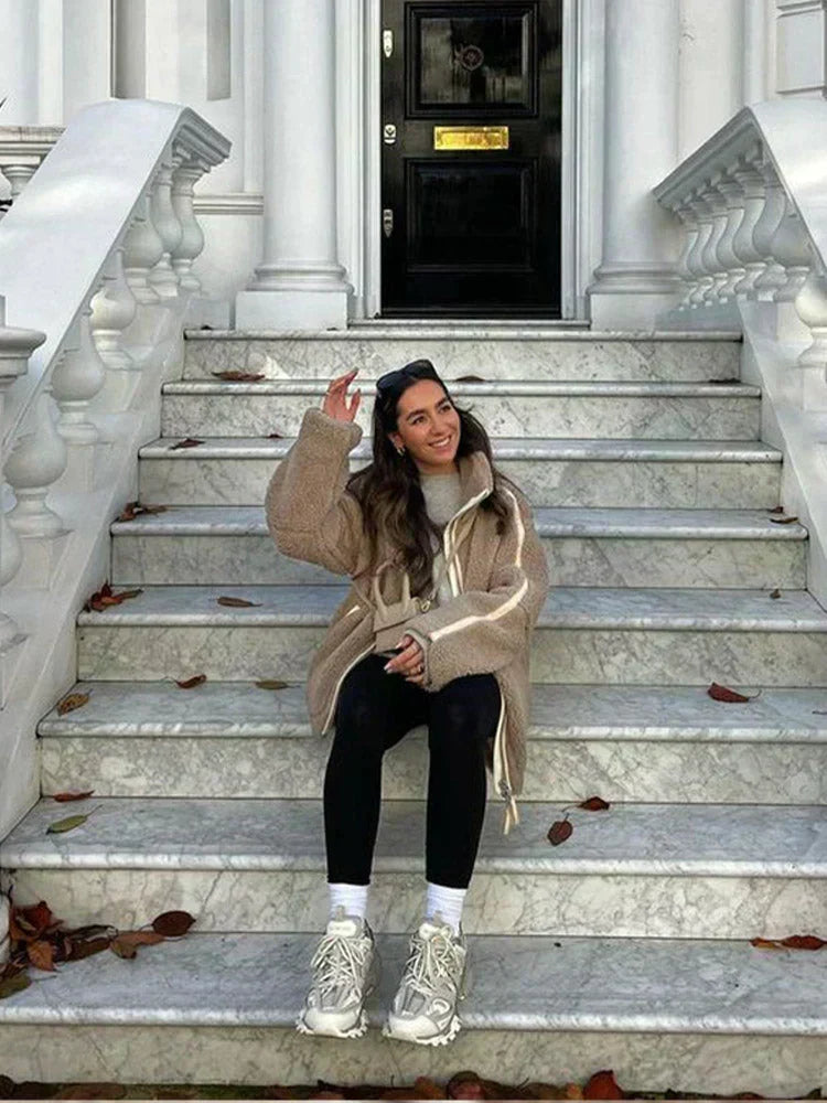 CORA | Giacca teddy oversize con colletto alto