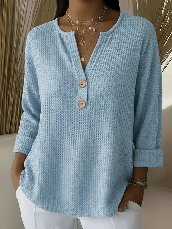 Lucia | T-shirt Henley Testurizzata con Bottoni