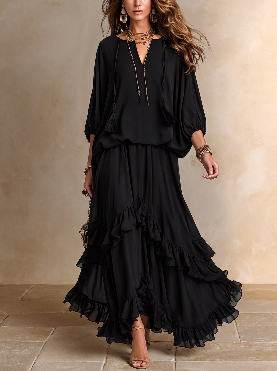 Elvira | Completo con Top in Chiffon Nero con Scollo a V e Frange Abbinato a Gonna a Strati con Volant
